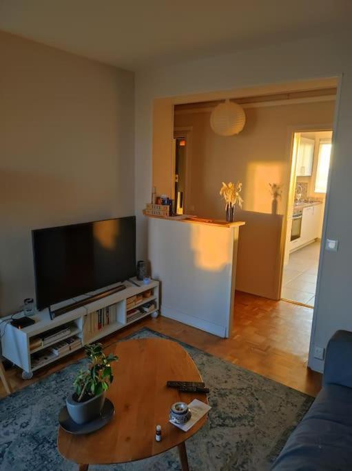 Superbe Appartement Lumineux Avec Vue Imprenable Tours Kültér fotó